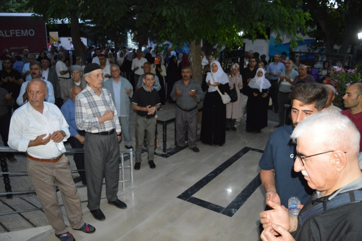Siirt'te hacı adayları kutsal topraklara uğurlandı