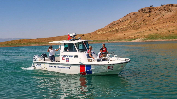 Siirt Ilısu Baraj Göleti'nde Yük ve Yolcu Tekneleri Denetlendi.