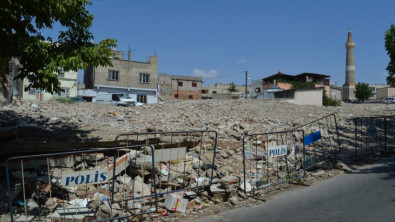 Siirt kentsel dönüşüm 1. etap yıkım çalışmaları durduruldu: Vatandaş ve esnaf mağdur