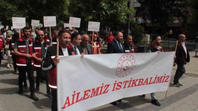 Siirt'te 'Ailemiz İstikbalimiz' temalı kortej yürüyüşü gerçekleşti