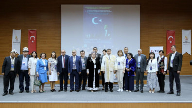 Siirt'te Cumhuriyetin 100. Yılında Türkiye ve Türk Dünyası Uluslararası Sosyal Bilimler Sempozyumu Yapıldı