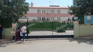 Siirt'te geç kalan 3 öğrenci YKS sınavına giremedi!