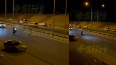 Siirt'te tek tekerlek üzerinde giden motosikletliler trafiği tehlikeye attı